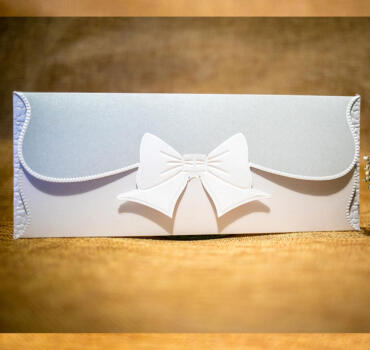 Invitatie de nunta cu fundita 5022