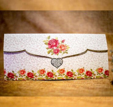 Invitatie de nunta florala cu inimioara 2022