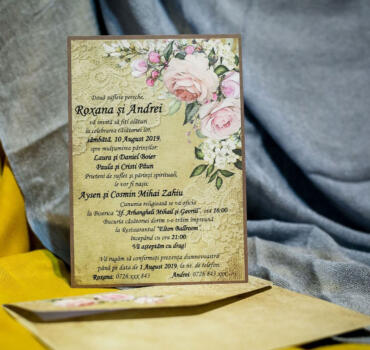 Invitatie de nunta florala cu model dantela 985