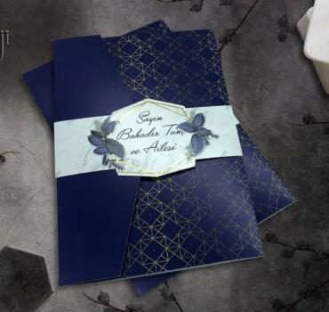 Invitatie de nunta cu frunze si marmura 9050