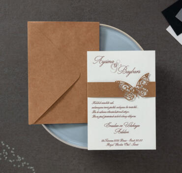 Invitatie de nunta cu fluture 10416