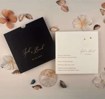Invitatie de nunta eleganta cu miri 13328